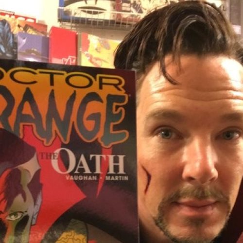 Benedict Cumberbatch aparece em loja de quadrinhos vestido de Doutor Estranho