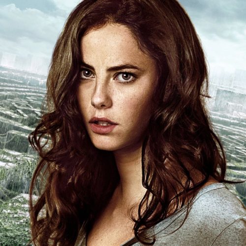 A atriz Kaya Scodelario revela detalhes do 3° filme de Maze Runner