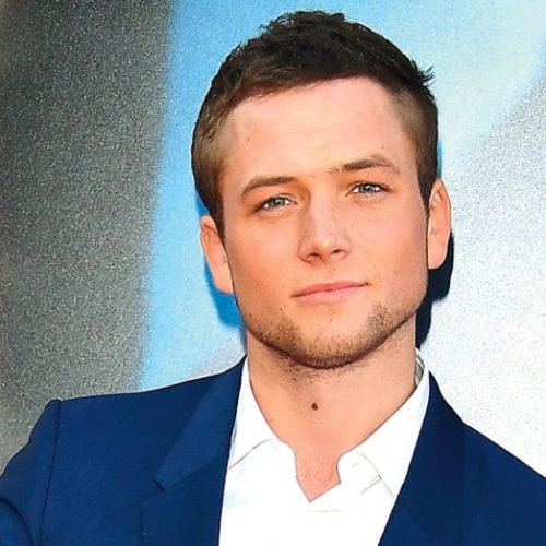 TARON EGERTON REVELA SUA PRIMEIRA IMAGEM COMO ELTON JOHN